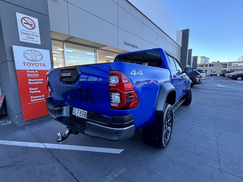 2024 Toyota Hilux SR5 Cruiser 2.8 DIESEL WIDE B... image 3