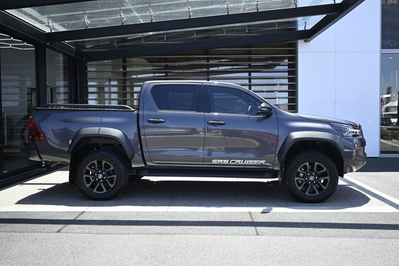 2024 Toyota Hilux SR5 Cruiser 2.8 Turbo Diesel... image 5