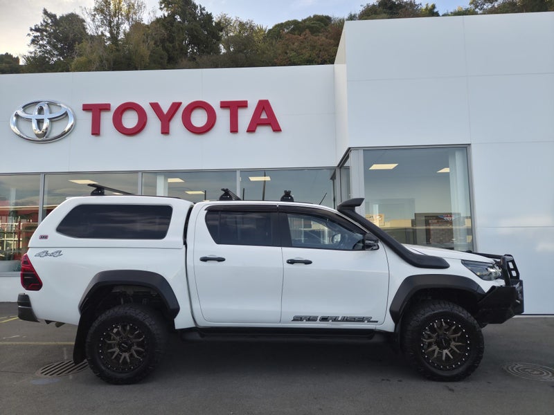 2024 Toyota Hilux SR5 Cruiser 2.8DT 4WD Auto image 2