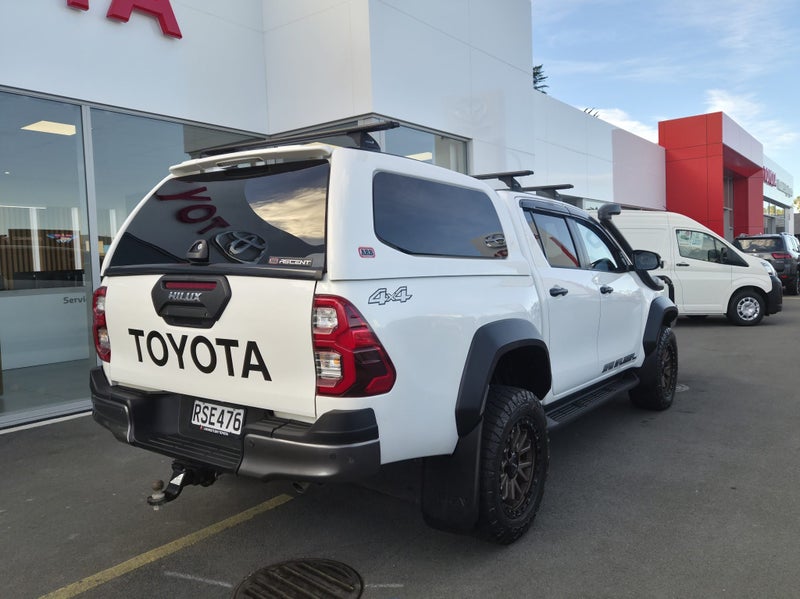 2024 Toyota Hilux SR5 Cruiser 2.8DT 4WD Auto image 3