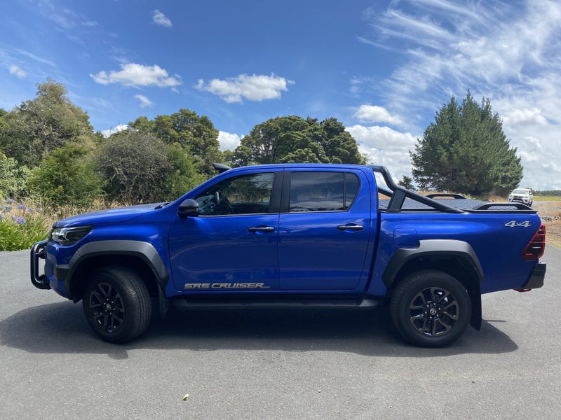 2024 Toyota Hilux SR5 Cruiser 2.8DT 4X4 Hybrid... image 3