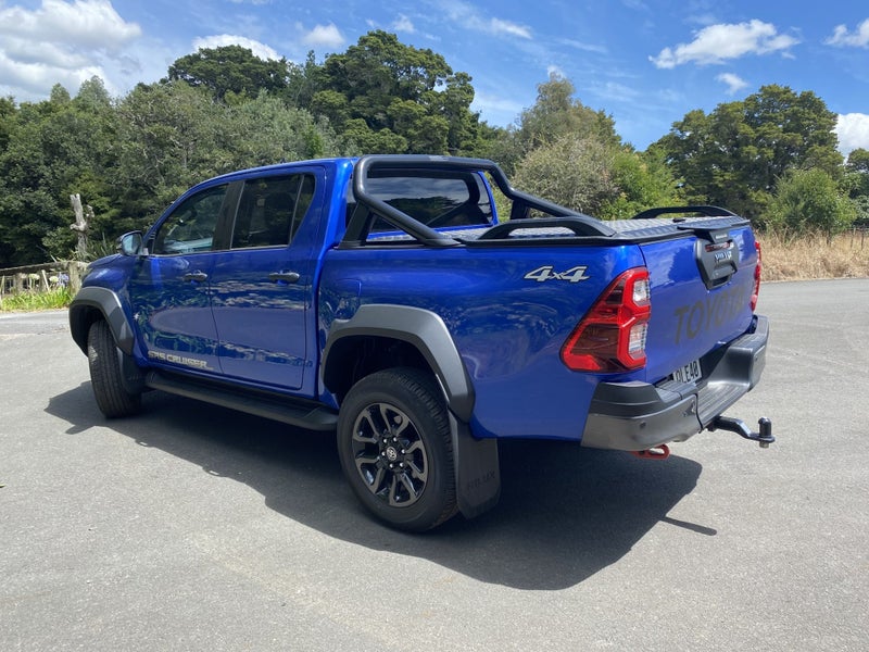 2024 Toyota Hilux SR5 Cruiser 2.8DT 4X4 Hybrid... image 4