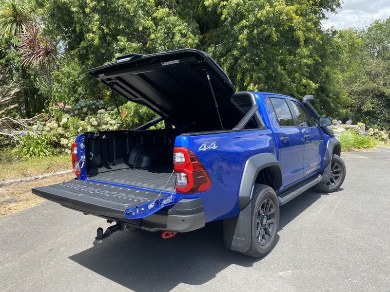 2024 Toyota Hilux SR5 Cruiser 2.8DT 4X4 Hybrid... image 5