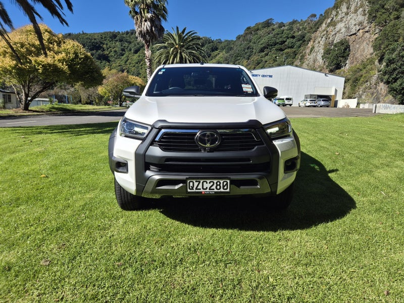 2024 Toyota Hilux SR5 Cruiser 2.8DT Hybrid 4WD image 2