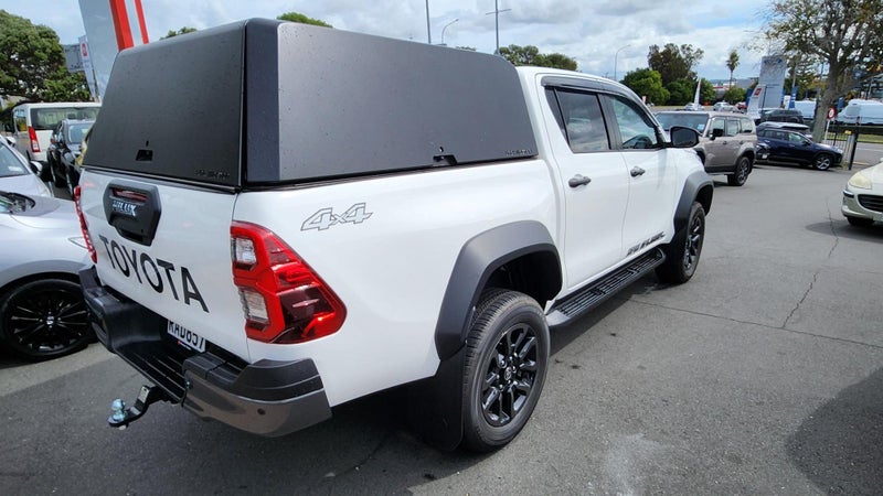 2024 Toyota Hilux SR5 Cruiser 2.8DT Hybrid 6AT... image 4