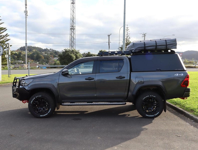 2024 Toyota Hilux SR5 Cruiser 2.8DT Hybrid 6AT... image 5