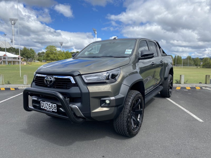 2024 Toyota Hilux SR5 CRUISER 4x2 Double Cab We... image 3
