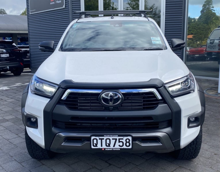 2024 Toyota Hilux SR5 Cruiser 4x4 2.8 TD Hybrid... image 2