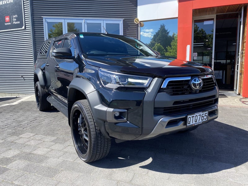2024 Toyota Hilux SR5 Cruiser Double Cab Canopy... image 2