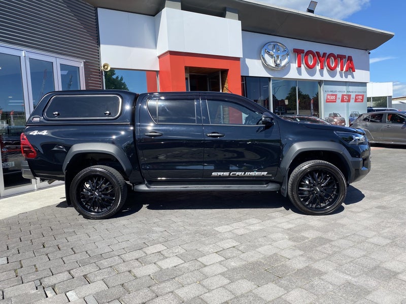2024 Toyota Hilux SR5 Cruiser Double Cab Canopy... image 3