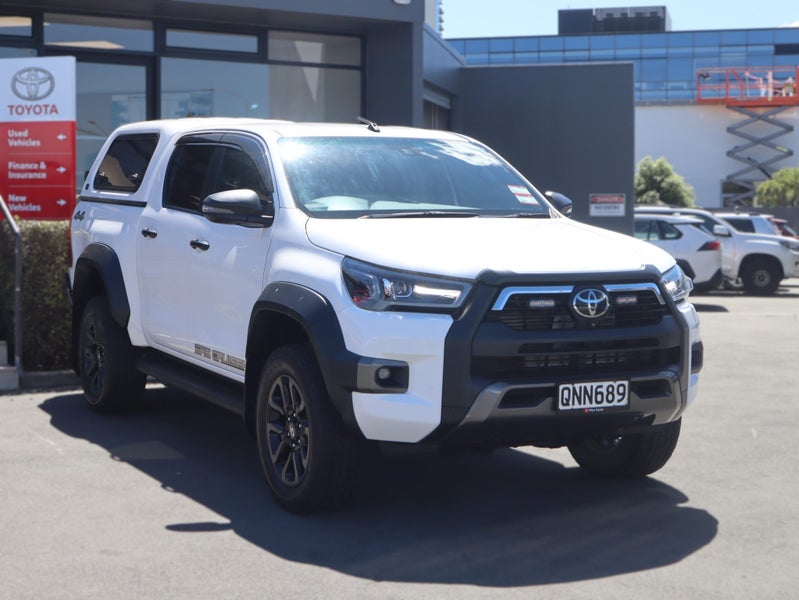 2024 Toyota Hilux SR5 Cruiser HYBRID 4WD/4X4, Auto image 1