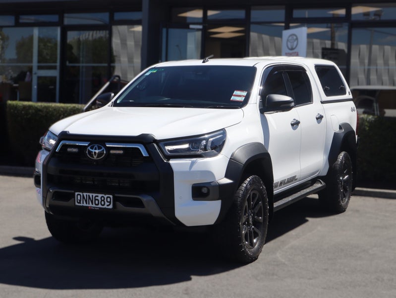 2024 Toyota Hilux SR5 Cruiser HYBRID 4WD/4X4, Auto image 3