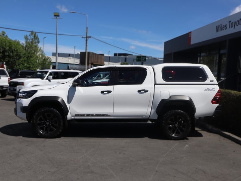2024 Toyota Hilux SR5 Cruiser HYBRID 4WD/4X4, Auto image 4