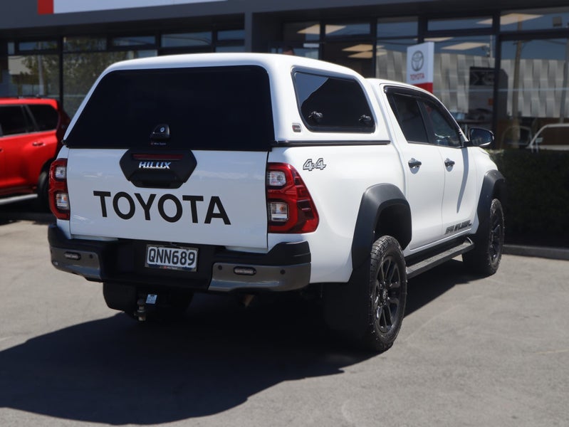 2024 Toyota Hilux SR5 Cruiser HYBRID 4WD/4X4, Auto image 5