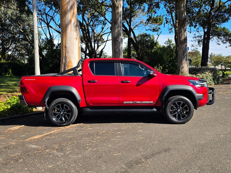 2024 Toyota Hilux SR5 Cruiser PreRunner 2WD image 2