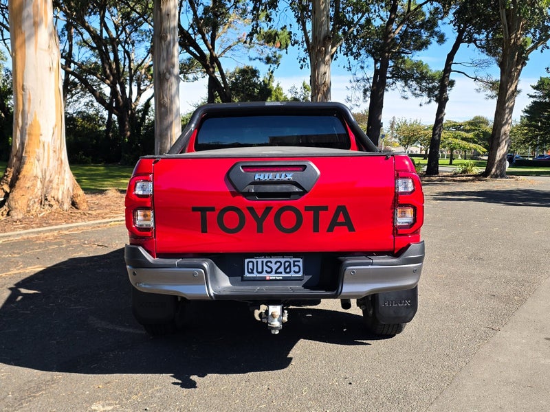 2024 Toyota Hilux SR5 Cruiser PreRunner 2WD image 4