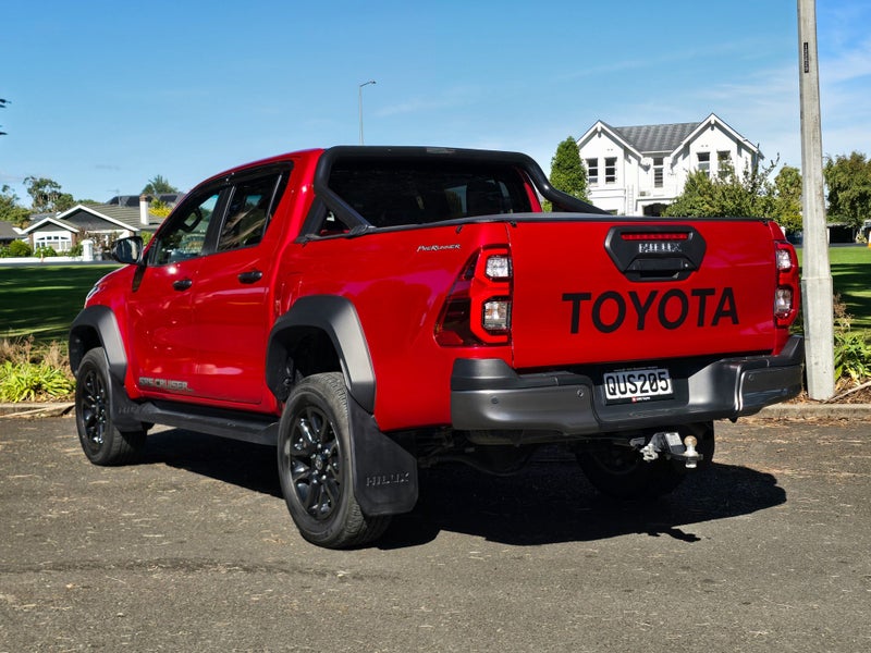 2024 Toyota Hilux SR5 Cruiser PreRunner 2WD image 5