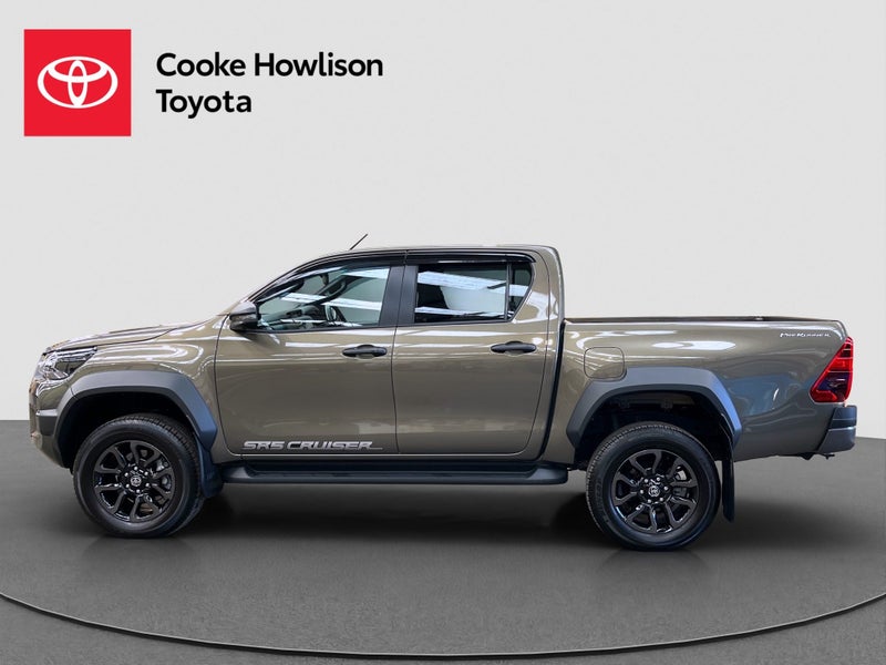 2024 Toyota Hilux SR5 Cruiser PreRunner RWD image 4