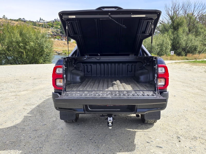 2024 Toyota Hilux SR5 Hybrid Auto 4WD image 5