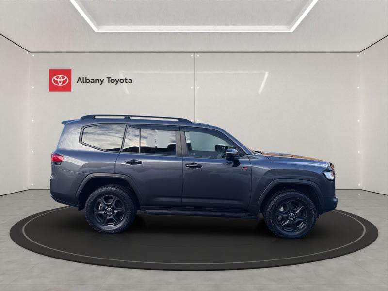 2024 Toyota Land Cruiser 300 3.3D GR Sport 4WD... image 2