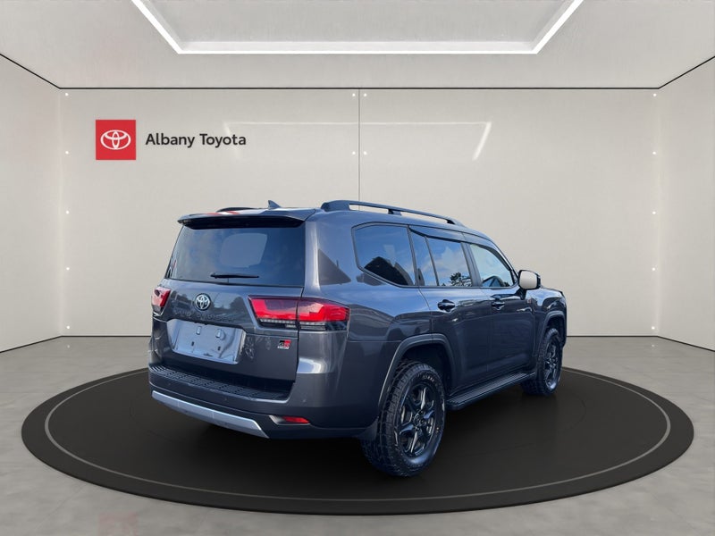 2024 Toyota Land Cruiser 300 3.3D GR Sport 4WD... image 3