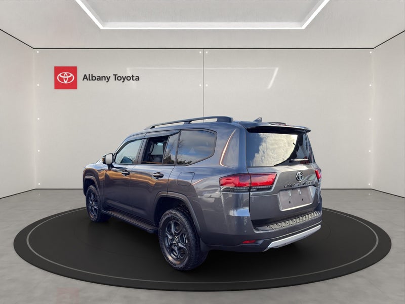 2024 Toyota Land Cruiser 300 3.3D GR Sport 4WD... image 5