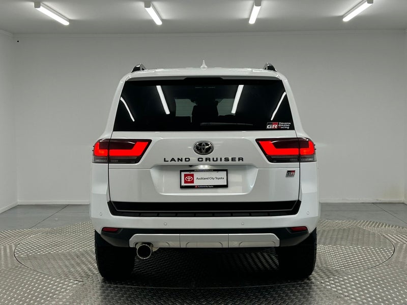 2024 Toyota Land Cruiser 300 3.5P GR Sport 4WD image 4