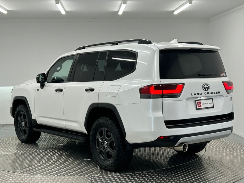 2024 Toyota Land Cruiser 300 3.5P GR Sport 4WD image 5