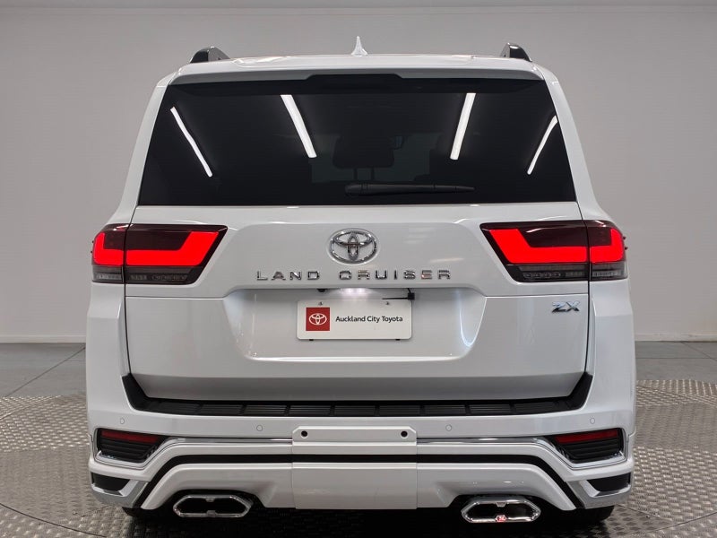 2024 Toyota Land Cruiser 300 3.5P ZX 4WD image 4