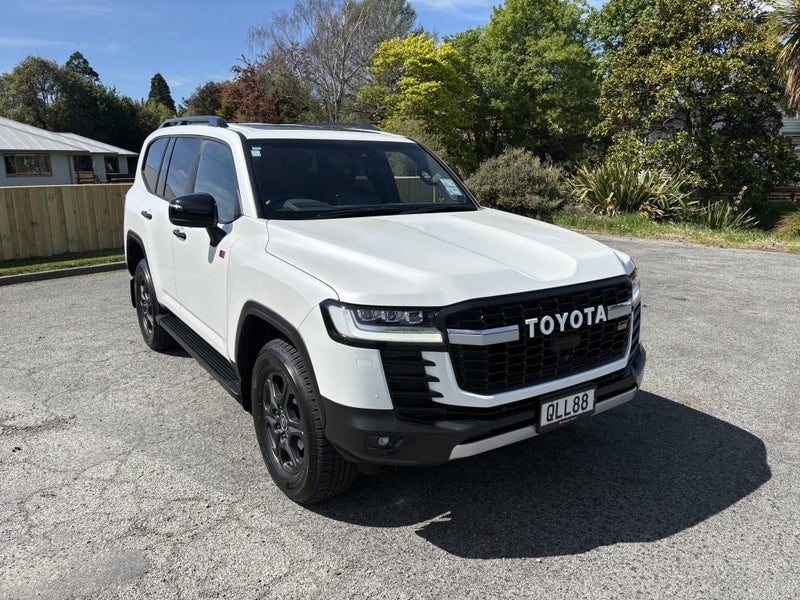 2024 Toyota Land Cruiser 300 GR Sport 3.3DT 10A... image 1