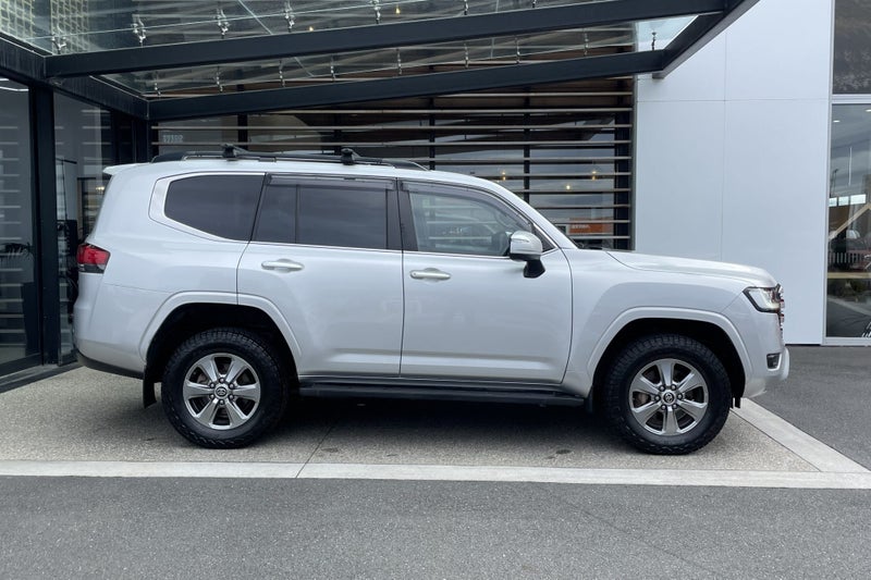 2024 Toyota Land Cruiser 300 VX 3.3 Turbo Diese... image 5