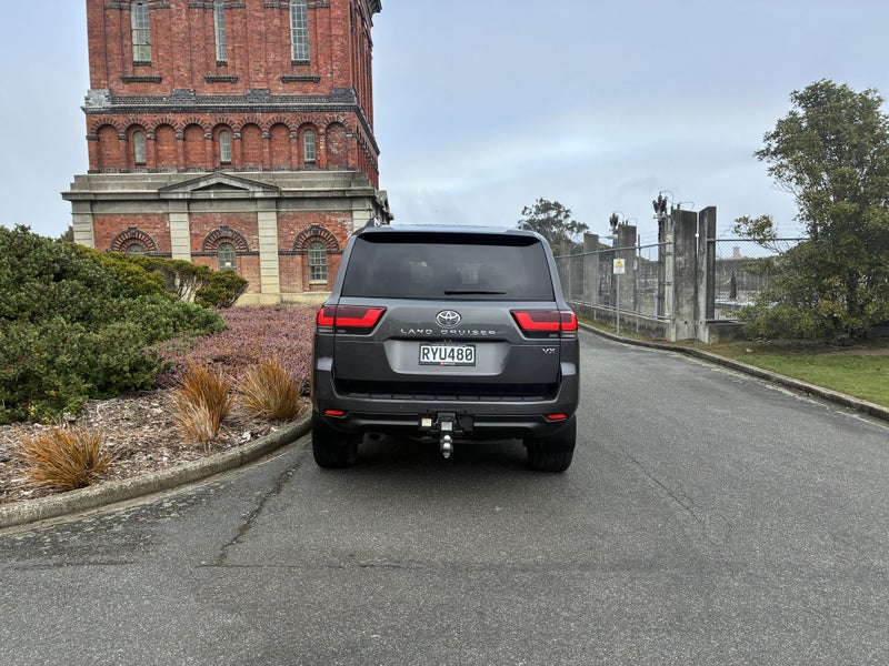 2024 Toyota Land Cruiser 300 VX 3.3DT image 4
