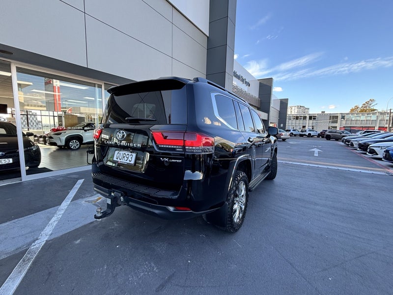 2024 Toyota Land Cruiser 300 VX Limited 3.3 DIE... image 3