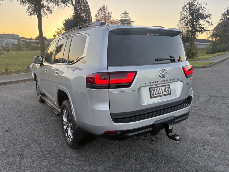 2024 Toyota Land Cruiser 300 VX Limited 3.3DT 1... image 2