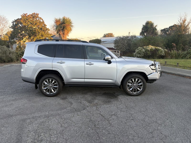 2024 Toyota Land Cruiser 300 VX Limited 3.3DT 1... image 3