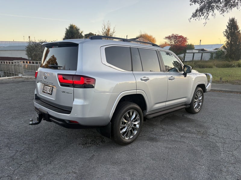 2024 Toyota Land Cruiser 300 VX Limited 3.3DT 1... image 4