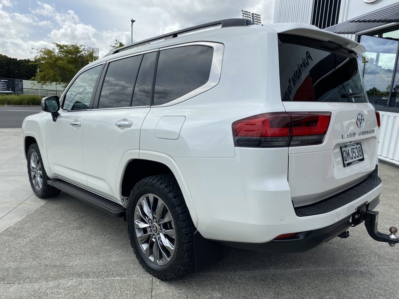 2024 Toyota Land Cruiser 300 VX Limited 3.3DT 1... image 3