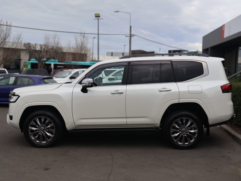2024 Toyota Land Cruiser 300 VX Limited 3.3DT 1... image 4