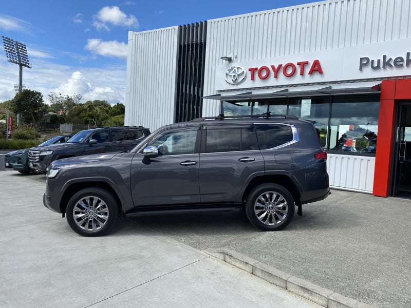 2024 Toyota Land Cruiser 300 VX Limited 3.3DT 1... image 2