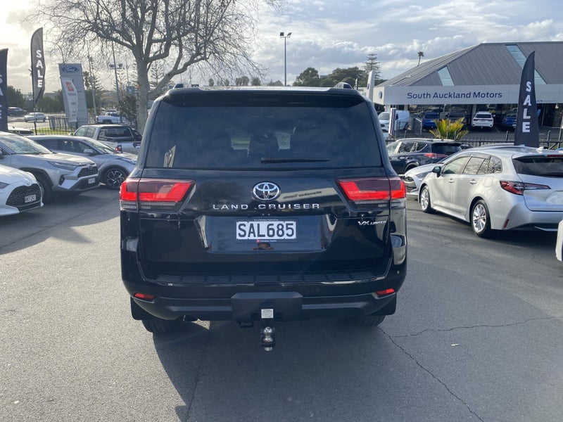 2024 Toyota Land Cruiser 300 VX Limited 3.3DT 1... image 3