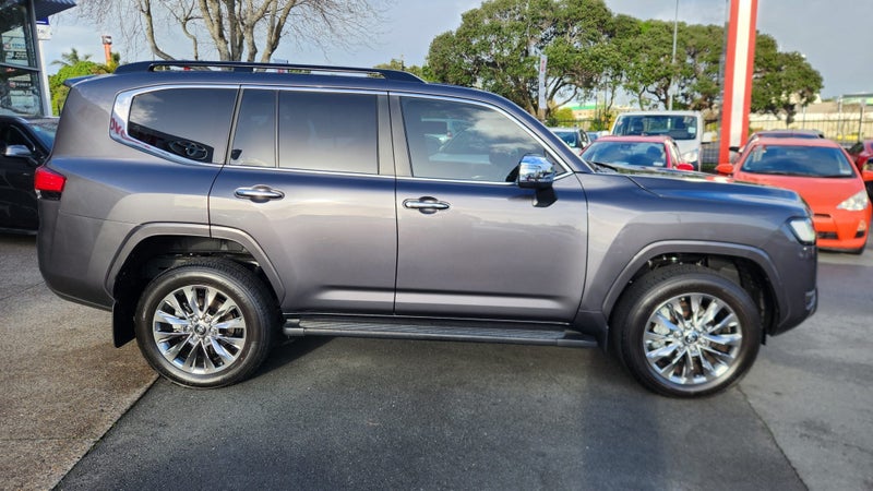 2024 Toyota Land Cruiser 300 VX Limited 3.3DT 1... image 2