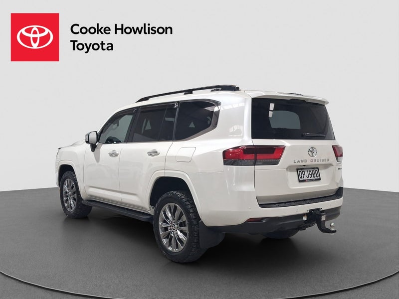 2024 Toyota Land Cruiser 300 VX Limited 3.3DT 4WD image 5