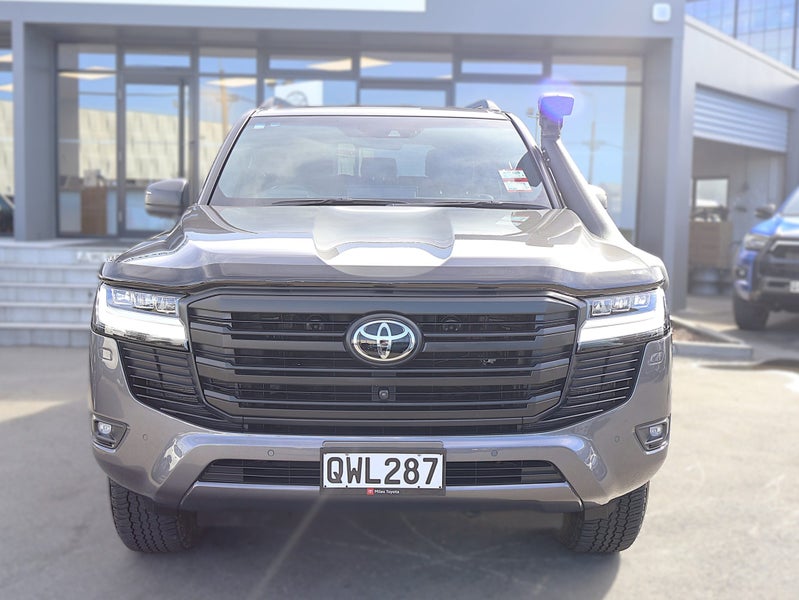 2024 Toyota Land Cruiser 300 VX Twin Turbo V6 4... image 2