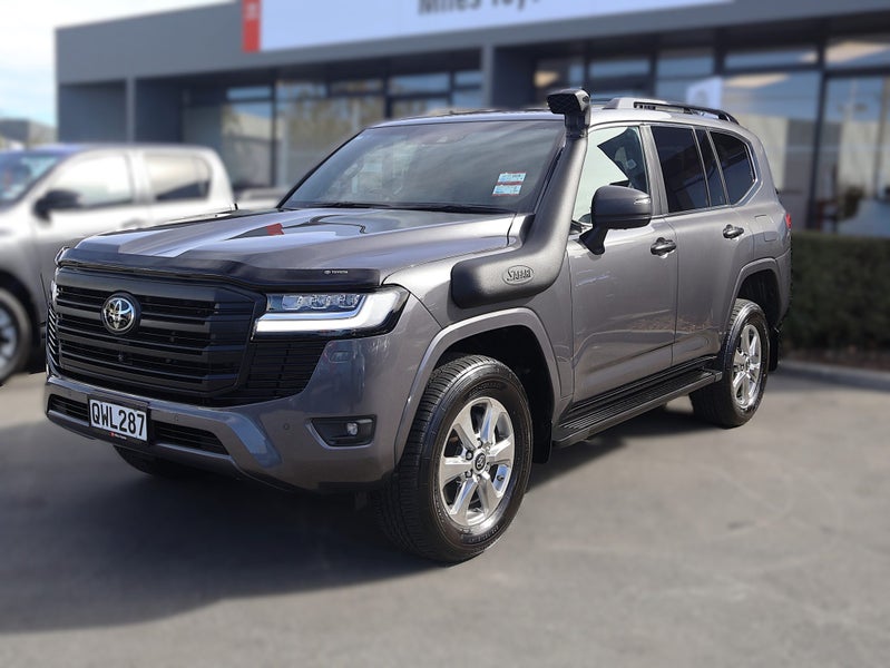 2024 Toyota Land Cruiser 300 VX Twin Turbo V6 4... image 3