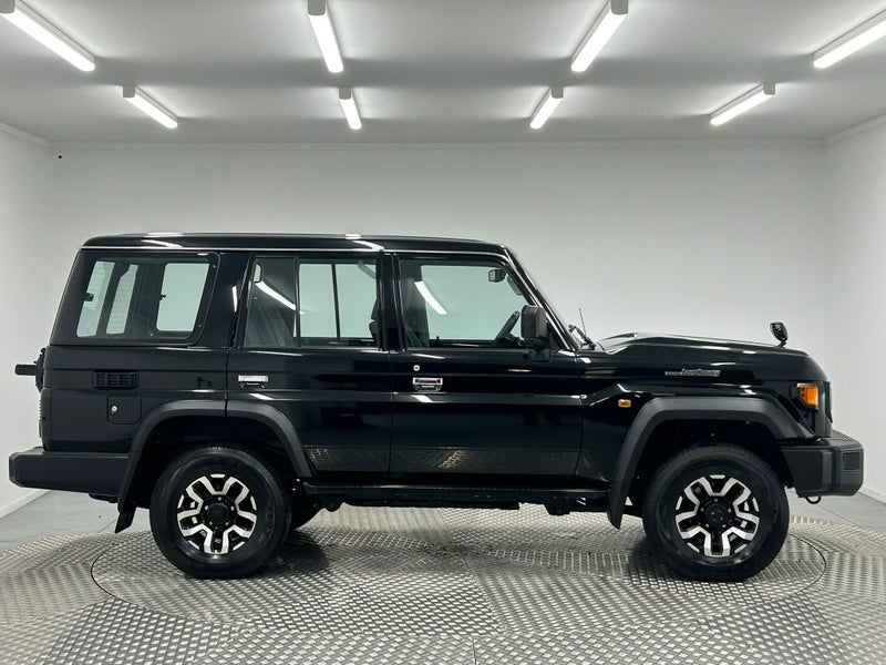 2024 Toyota Land Cruiser 70 2.8D 4WD image 2