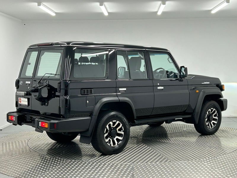 2024 Toyota Land Cruiser 70 2.8D 4WD image 3