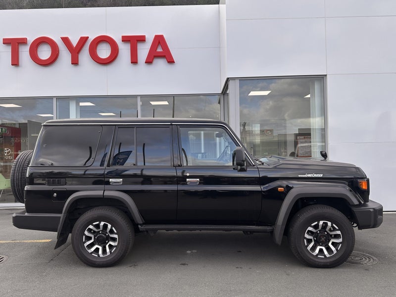 2024 Toyota Land Cruiser 70 2.8DT 4WD Auto image 2