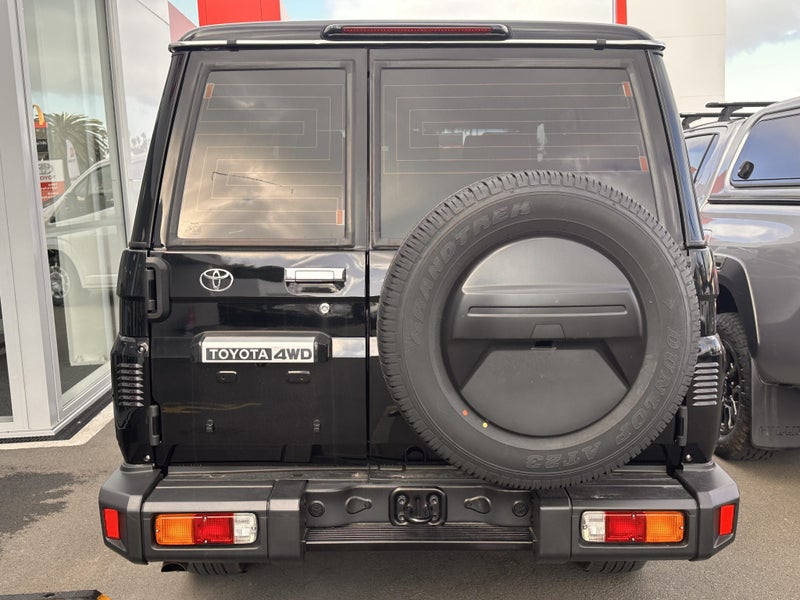 2024 Toyota Land Cruiser 70 2.8DT 4WD Auto image 4