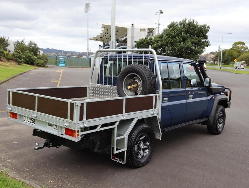 2024 Toyota Land Cruiser 70 LX 2.8DT 6AT 4WD DC... image 2