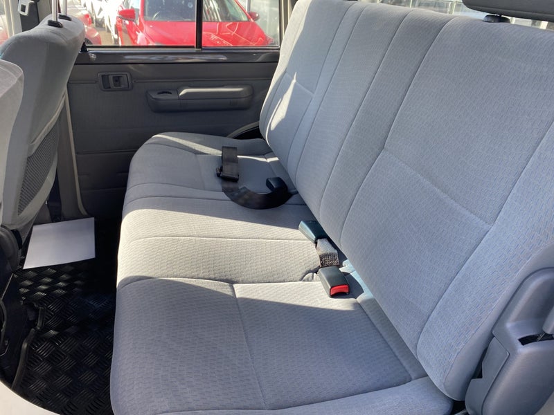 2024 Toyota Land Cruiser 70 LX 2.8DT 6AT 4WD Fl... image 5